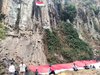 Menariknya Pengibaran Merah Putih di Tebing Ketinggian 74 Meter