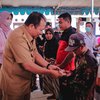 Bupati Jember Salurkan BLT dari DBHCHT