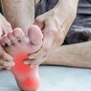 Ini Penyakit yang Menyebabkan Telapak Kaki Sakit
