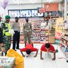 Alfamart di Gresik Melanggar Ketentuan Jam Malam, Satu Pelanggar Hasilnya Reaktif