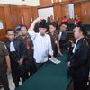 Dhani Kenakan Songkok Hitam Jalani Sidang Ketiga di Surabaya