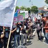 Tolak Omnibus Law, Massa Sarbumsi Demo di Pemkab dan DPRD Jember