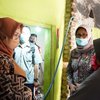 Musim Hujan Tiba, Ning Ita Pastikan Pembangunan Bantuan Rumah Swadaya Berjalan Lancar