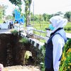 Khofifah Minta Perbaikan Sementara Akses Jembatan yang Putus di Magetan