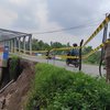 Plengsengan Jembatan Sungai Lamong Penghubung Mojokerto-Gresik Ambrol