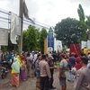 <strong>Warga Sidodadi Probolinggo Demo Kantor Kecamatan Paiton, Tuntut Pj Kades Dicopot</strong>  