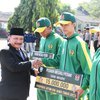 <strong>Bupati Situbondo</strong><strong> Beri Reward 10 </strong><strong>Atlet Peraih Medali </strong>