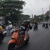 Serunya Keliling Kota Malang dengan Vespa