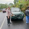 Diduga Mabuk, Pemotor Tewas Tabrak Mobil di Trawas Mojokerto