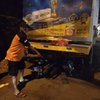 Pemotor Tabrak Truk Parkir hingga Kritis di Jalan Raya Mojosari-Trawas