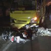 Pandangan Kabur, Truk Tabrak Deretan Motor Pelanggan Angkringan