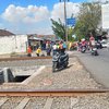 Terobos Palang Kereta, Pasutri di Mojokerto Terluka Parah
