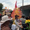 Pawai Muludan Desa Gitik Banyuwangi Sajikan 10 Ribu Kembang <em>Endhog</em>