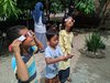 Serunya Anak-Anak dan Peneliti Amati Gerhana Matahari di Ponorogo