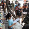 PSBB Surabaya, Petugas Gabungan <em>Sweeping</em> Toko hingga Mal