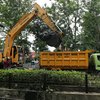 Pengerukan Saluran Kalirejo Berhasil Kumpulkan 26 Dump Truk Sampah