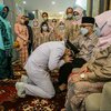 Sungkem Jelang Pelantikan, Eri Cahyadi Dibekali Al-Fatihah Orang Tua