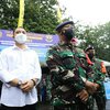 Lantamal V Bantu Salurkan Bantuan Korban Bencana Alam NTT