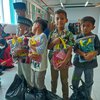 Terima Bantuan Uang, Anak-Anak Yatim Piatu di Ponorogo Bebas Pilih Baju Lebaran