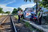 KAI Daop 8 Ingatkan Bahaya Beraktivitas di Sekitar Jalur Kereta