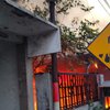 Rumah Penjual Bensin Terbakar, Pipa Gas Bumi Semburkan Api