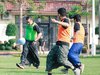 Pakai Sarung, Polisi Lawan Jurnalis Jombang Tanding Mini Soccer