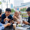 Fenomena Membagikan Aktivitas Harian di Media Sosial
