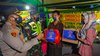 Operasi PPKM, Polres Mojokerto Lakukan Humanis Borong Nasi Goreng ke Pedagang Terdampak