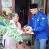 Bagikan Bingkisan Sosial Jelang Lebaran, Politikus Demokrat Ajak Sinergi Atasi Kemiskinan 