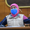 Banyak Warga di Depan Grahadi Bergerombol, Khofifah: Surabaya Sudah Tembus 180 Pasien Covid-19