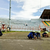 Sesuaikan Standar FIFA, Rumput Gelora 10 November Sudah Selesai Ditanam