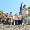 Pembangunan Tanggul Penanganan Banjir Langganan Kali Lamong Gresik Mulai Dikerjakan