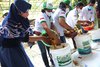 Kurangi Sampah Organik, DLH Surabaya Beri Pelatihan Pengolahan dengan Eco Enzyme