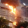 Jelang Buka Puasa, Supermall Tunjungan Plaza Surabaya Terbakar