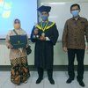 Kantongi Sederet Prestasi dan Bebas Biaya Pendidikan, Rizal Efendi Jadi Wisudawan Terbaik