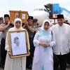 Jenazah Gus Sholah Tiba di Bandara Juanda