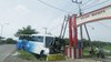 Ugal-ugalan di Jalur Pantura Gresik, Bus Tabrak Mobil