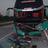 Diduga Sopir Mengantuk, Bus Pariwisata Asal Jawa Tengah Terlibat Kecelakaan di Tol Mojokerto