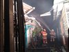 Rumah Kuno di Kawasan Kapasan Dalam Terbakar