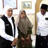 Gubernur Khofifah Kunjungi Ponpes di Situbondo, Serahkan Santunan untuk Korban Asrama Ambruk