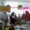 Risma Suguhkan Lontong Balap dan Pecel Semanggi dalam <em>Open House</em>