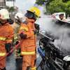 Diduga Air Radiator Habis, Mobil Terbakar di Taman Pelangi Surabaya