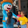 Video Badut Doraemon Beri Kejutan Ibu di Mojokerto Viral, Kisah di Baliknya Penuh Haru