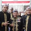 Pakaian Khas Situbondo Rasok Aghung Diperkenalkan di Harjakasi ke-205