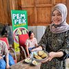Pertahankan Cita Rasa Pempek Khas Palembang, Ibu Ini Raup Cuan Belasan Juta Sebulan