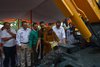 Surabaya Dapat Hibah Excavator dan Dump Truck