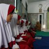 Atap Ambrol, Siswa SDN Keting 02 Jember Pindah Belajar