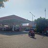 Warga Surabaya Kaget Pertamax Naik Rp3.950 per Liter