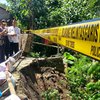 Tebing Longsor, 13 Keluarga Terancam Kehilangan Rumah