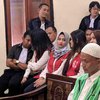 Vanessa Angel Jalani Sidang Kenakan Kerudung Pemberian Pacarnya